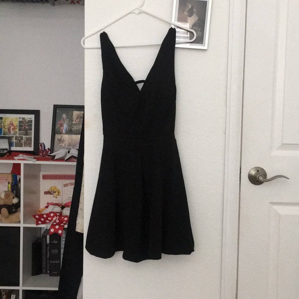 Short Black V neck dress
